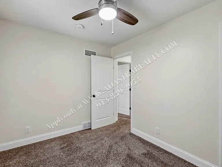 12718 W 92nd St — Photo 14