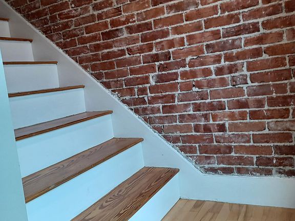 4th image of 6 Cushing St APT 3