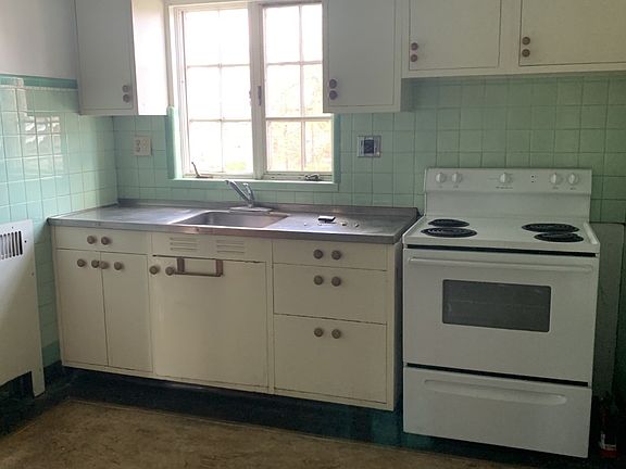 4th image of 130 Brady Cir E #E