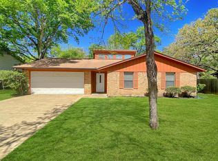 2711 Wilderness Dr N, College Station, TX 77845