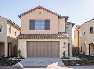 104 Artista, Irvine, CA 92602