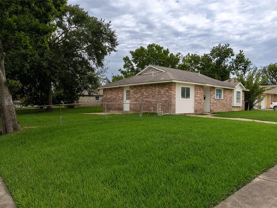 12314 Flushing Meadows Dr