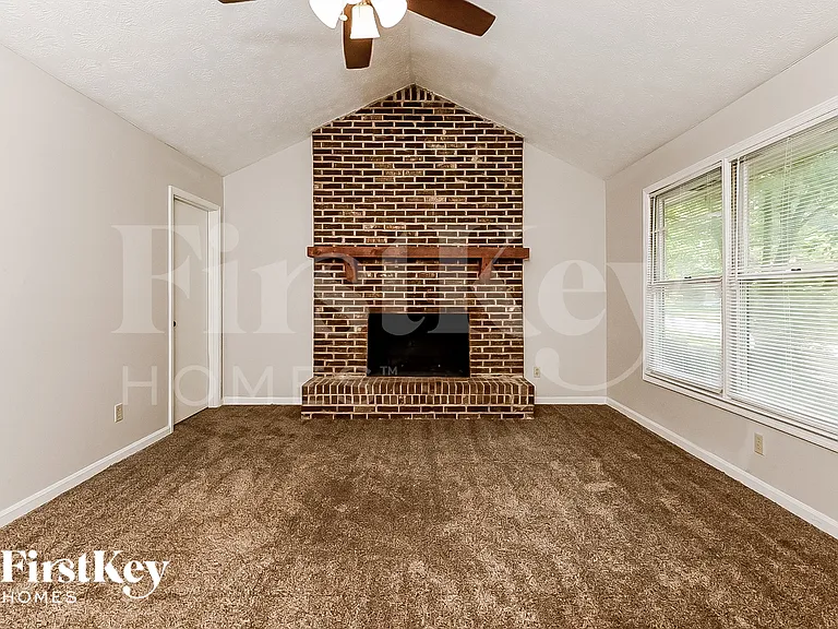 149 Old Mill Trl SW — Photo 4