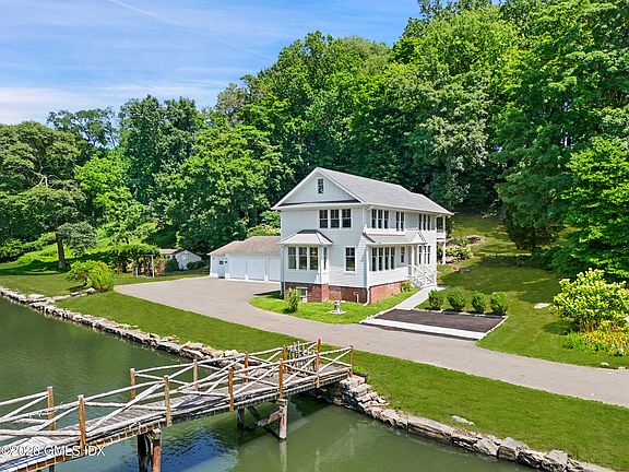 4th image of 31 Meadow Wood Dr