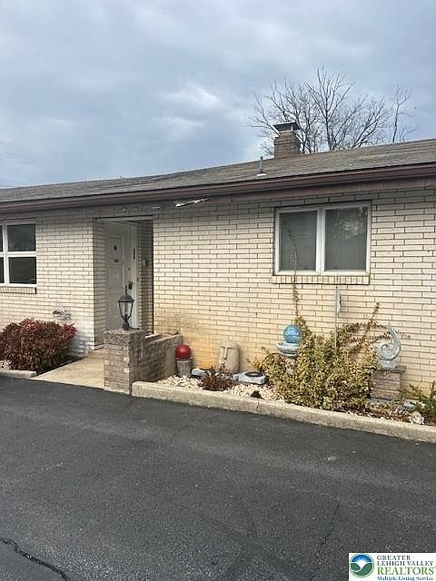 1st image of 2565 Gap View Rd APT 1