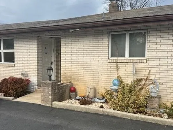 2565 Gap View Rd APT 1, Slatington, PA 18080