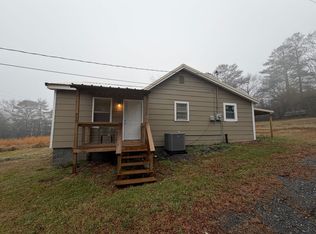 449 Wax Rd SE, Silver Creek, GA 30173