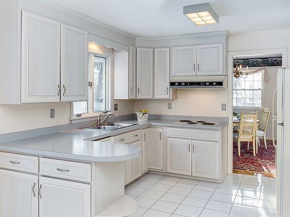 Bright and Airy Kitchen