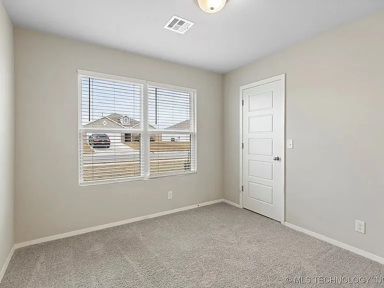 14826 E 39th St S — Photo 13
