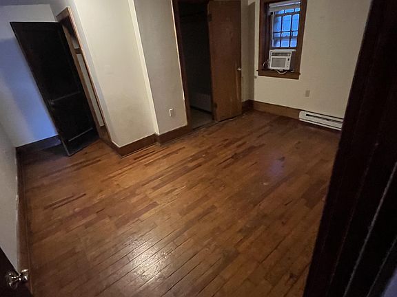 5th image of 333 N Loudoun St APT 2A