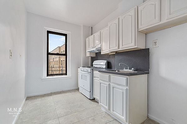 2nd image of 19 Seaman Ave APT 4N