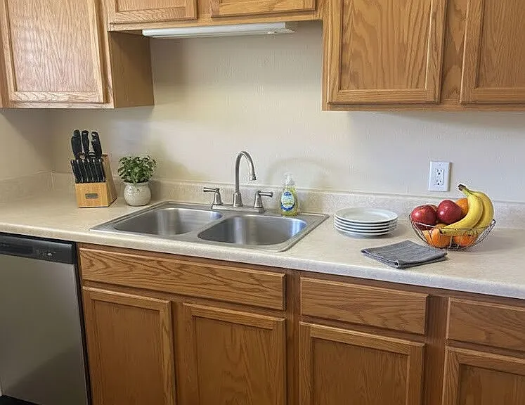 Oak Hollow Apartments — Photo 21