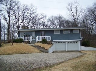 3792 N Meridian Rd, Olney, IL 62450