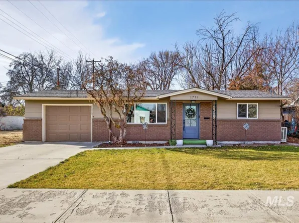 1711 6th St S, Nampa, ID 83651