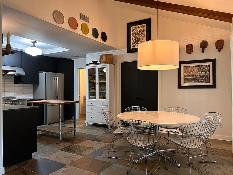 Kitchen & Dining