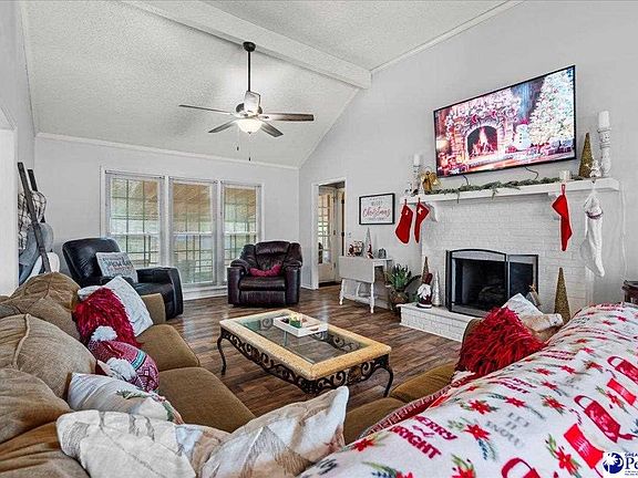 4th image of 915 Boxwood Ct
