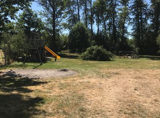 1215 S 4th St, Cottage Grove, OR 97424