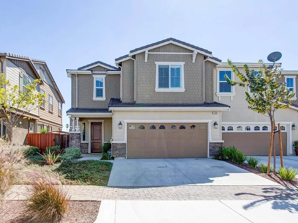 17022 Mimosa Dr