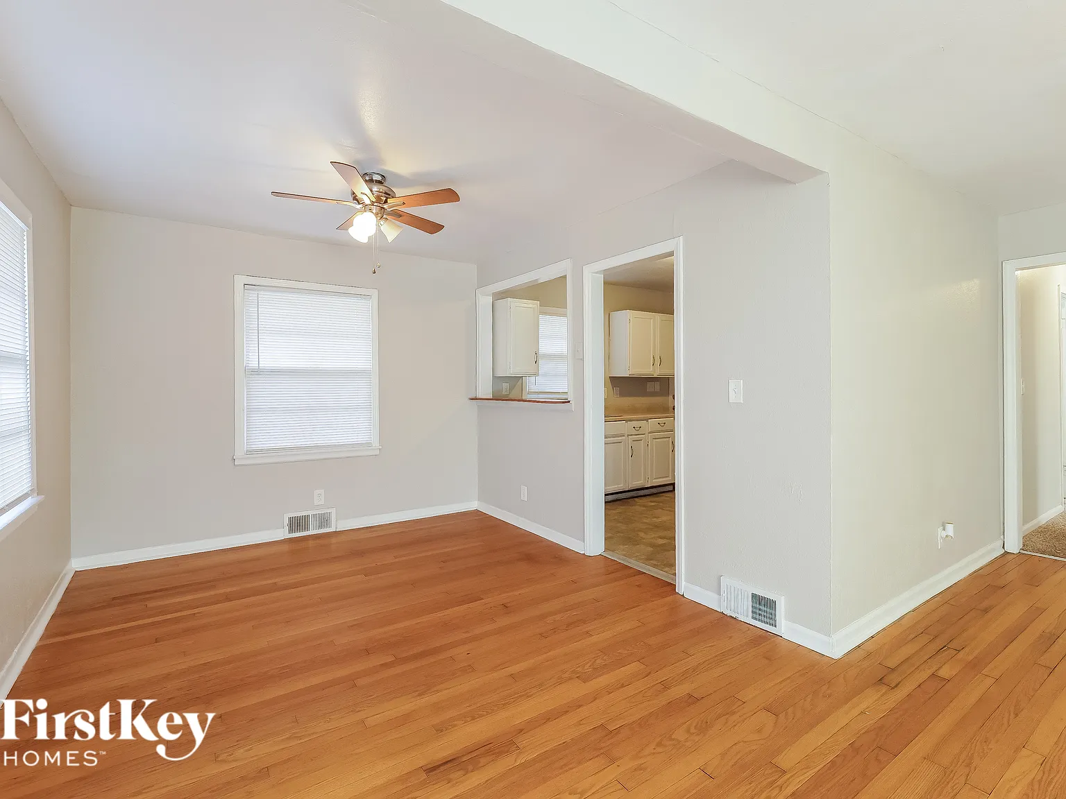 3 bed, 2.0 bath, 1080 sqft, $1,635 — Photo 4