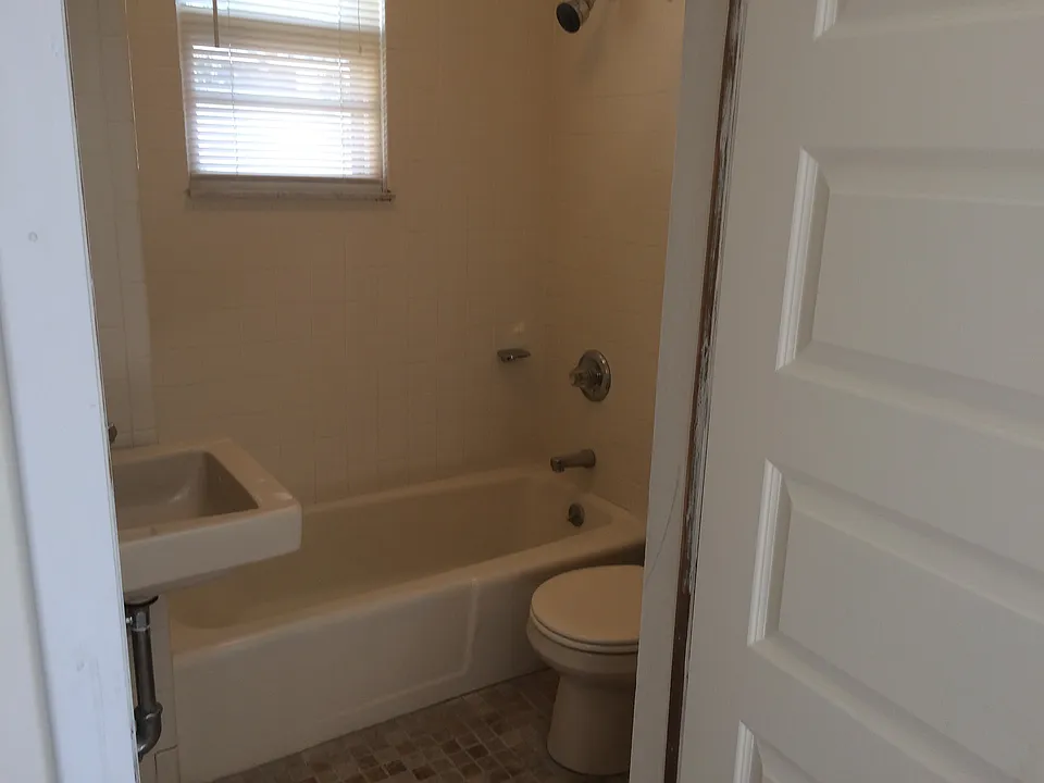 Modern Tile Bath