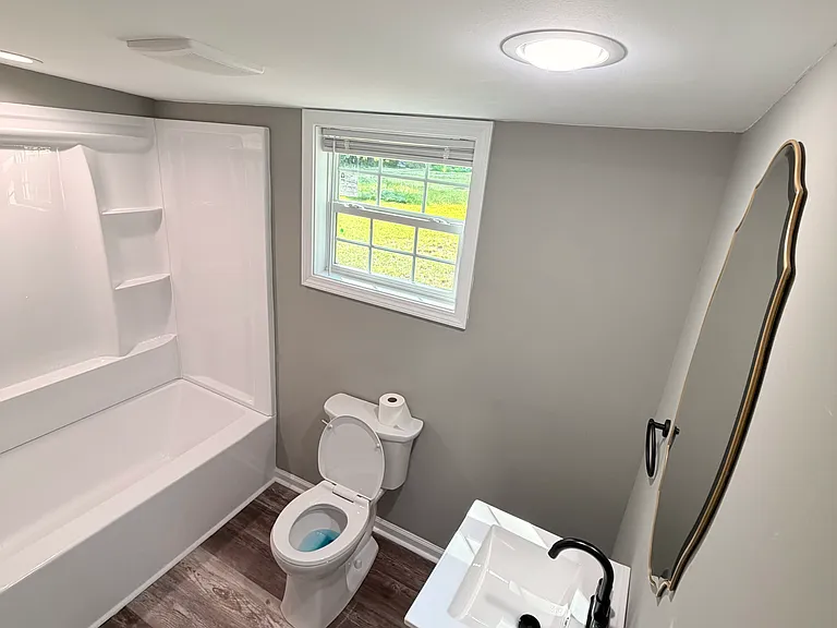 212 Murphy Ln — Photo 3