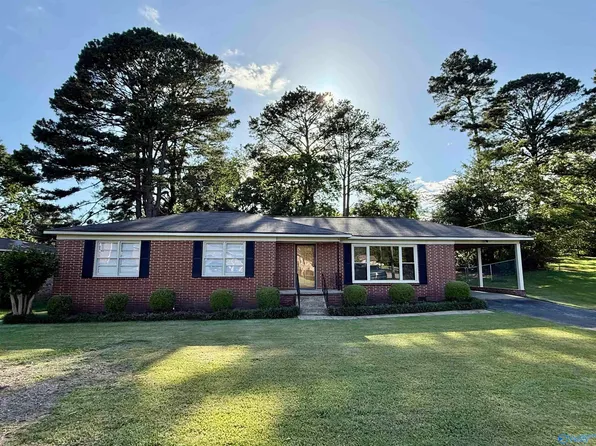 114 Sherwood Dr, Rainbow City, AL 35906