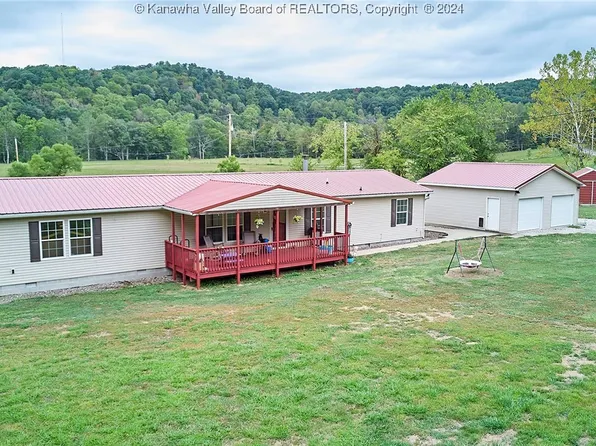 5021 Poca River Rd S, Poca, WV 25159