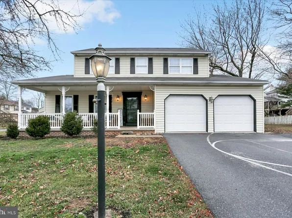 398 Timber Ln, Harrisburg, PA 17112