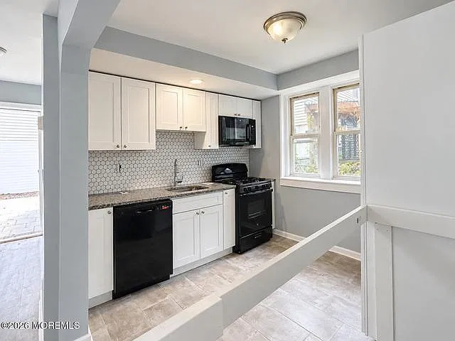 71 Oak St — Photo 2