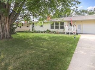 121 Brooktree Cir, Harwood, ND 58042