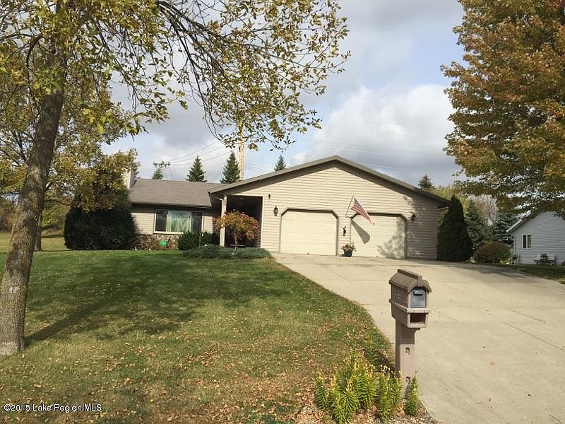 102 W Hilltop Dr, Fergus Falls, MN 56537 Zillow