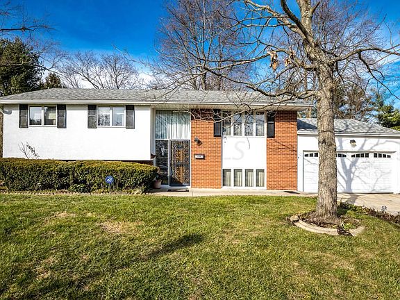 2nd image of 228 Oak Hill Dr