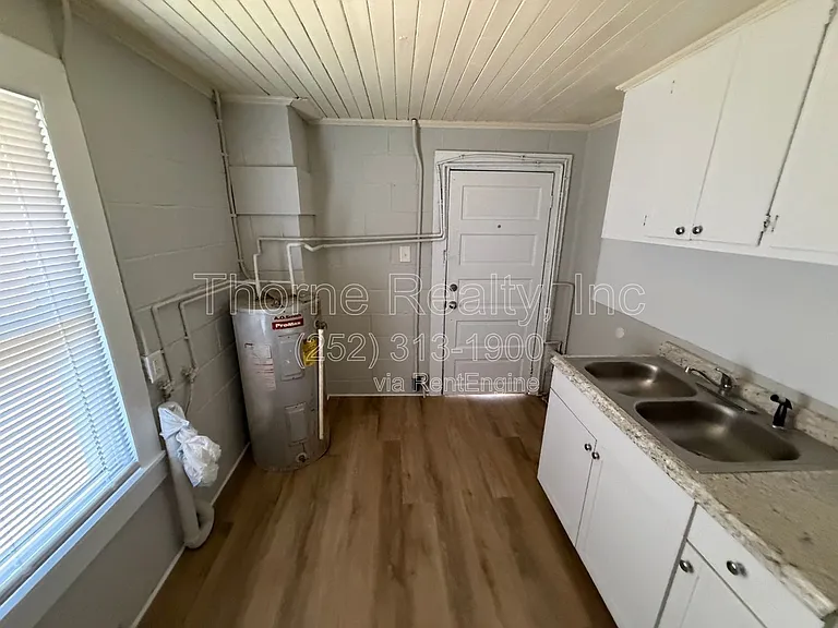 1504 Coleman St SE #B — Photo 15