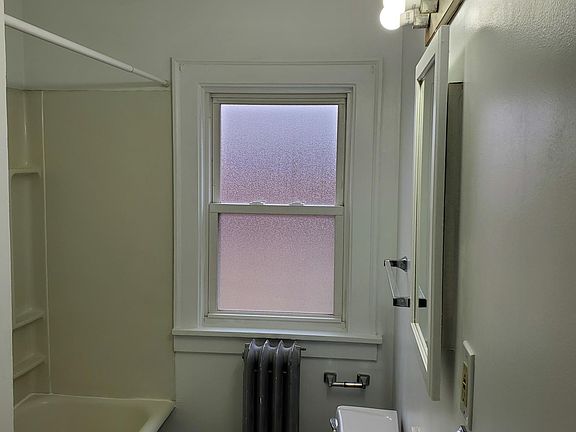 3rd image of 15639 Madison Ave #1