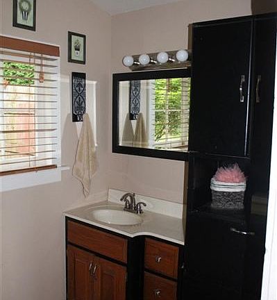 14049464_11-682x1024