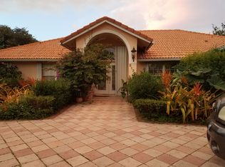 5135 Club Rd, Haverhill, FL 33415