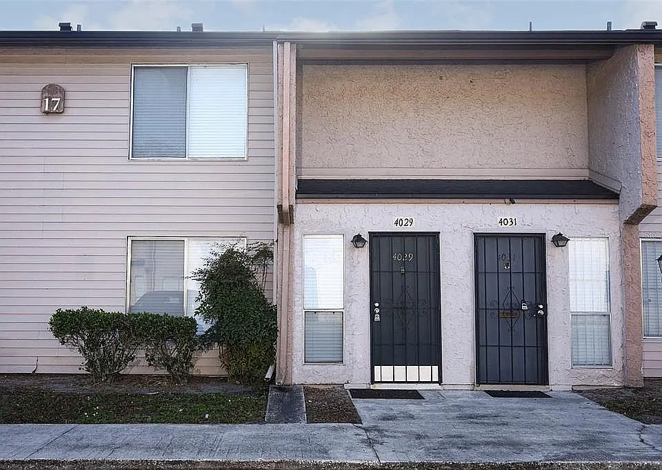 2 bed, 1.5 bath, 1164 sqft, $1,750 — Photo 1