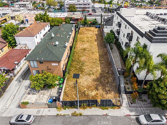4th image of 2113 W Court St #31