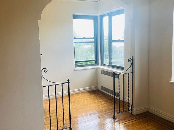 5th image of 2 N Broadway APT 4H