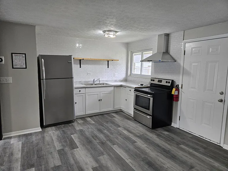 5785 Tibet Dr — Photo 3