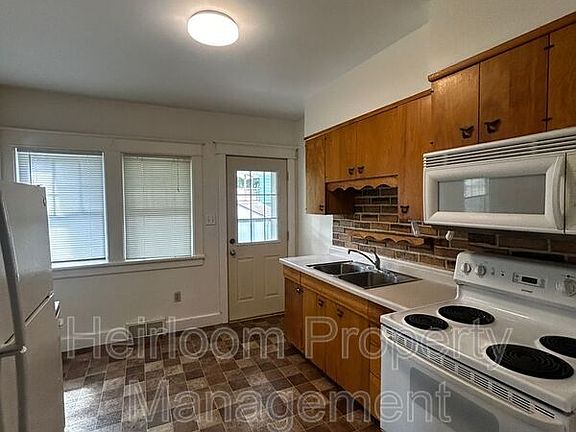 5th image of 104 Morley Pkwy