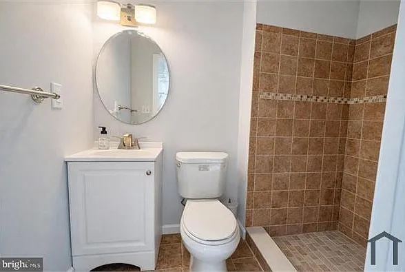 2263 Prince Of Wales Ct — Photo 8