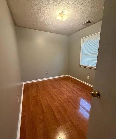 204 S Madison St — Photo 6