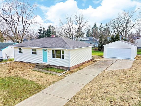 2nd image of 4006 Fairlawn Heights Dr SE