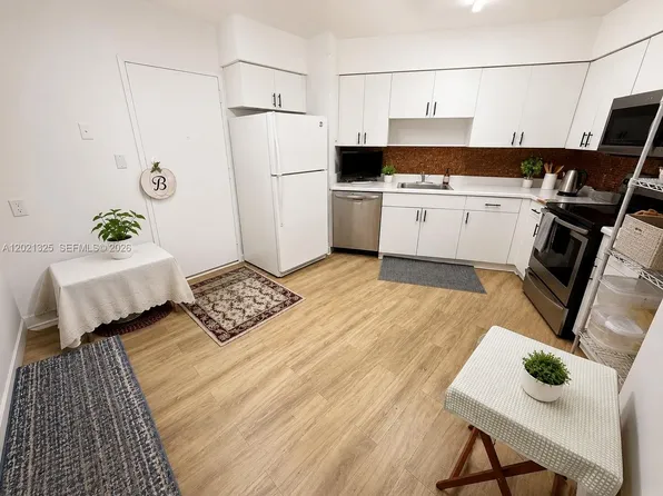 5151 Collins Ave APT 1520, Miami Beach, FL 33140