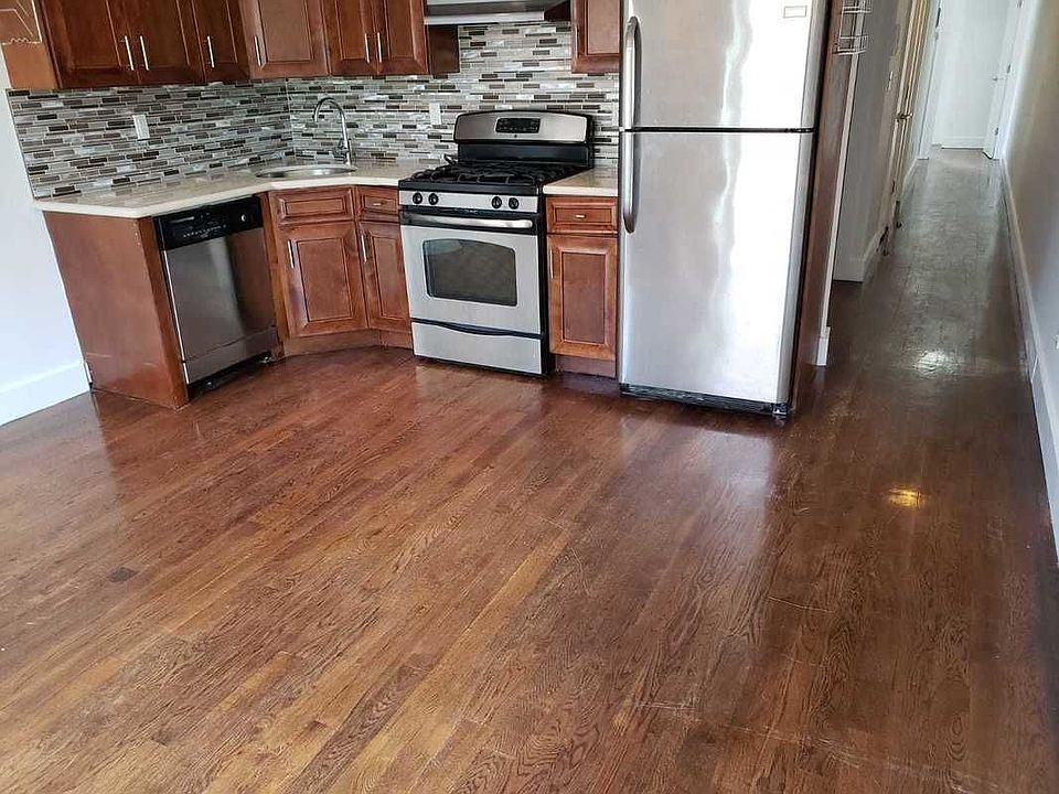 1st image of 82 Lorraine St APT 3
