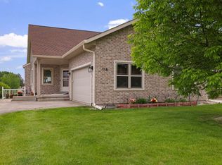 115 Community Dr, Fall River, WI 53932