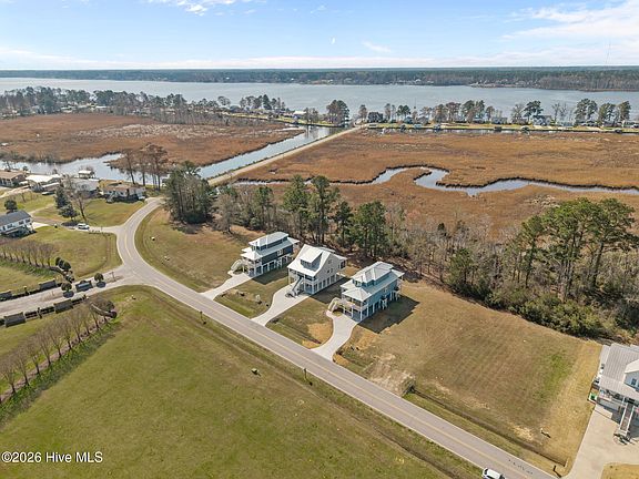 2nd image of 3204 Whichards Beach Road