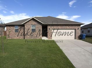 1660 N Mallard Dr, Nixa, MO 65714