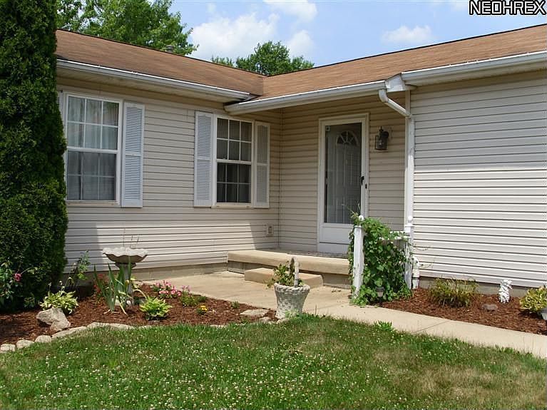 2nd image of 4076 Beckley Rd